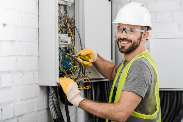 Best Commercial Electrician Services  in Country Clu, MO
